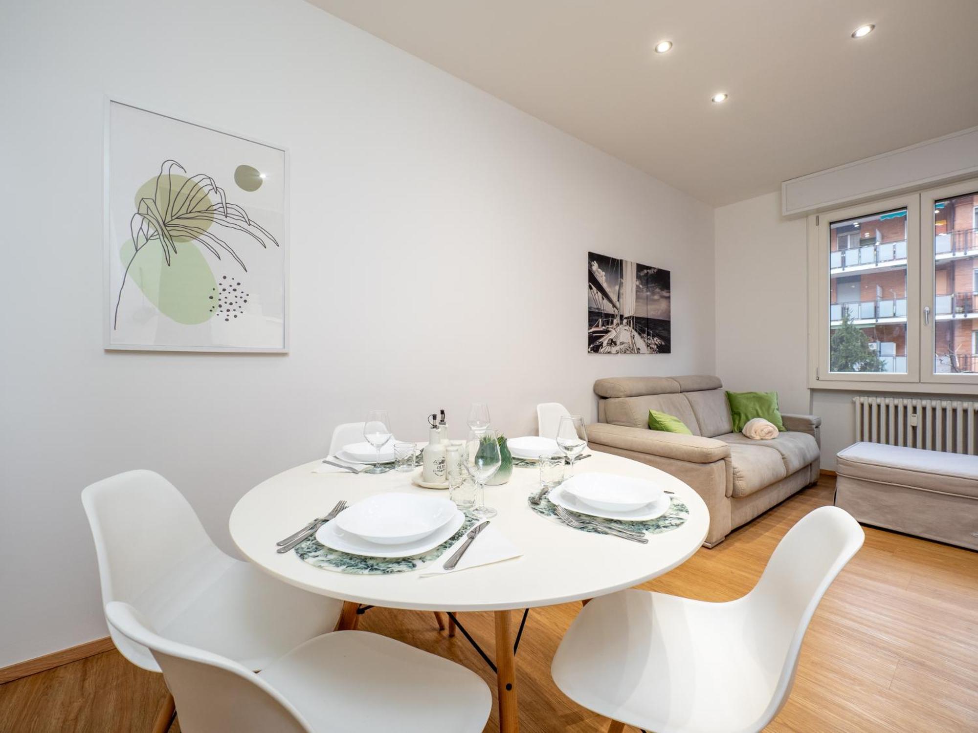 Milano 5 Guests - Modern Apt With Balcony Eksteriør bilde